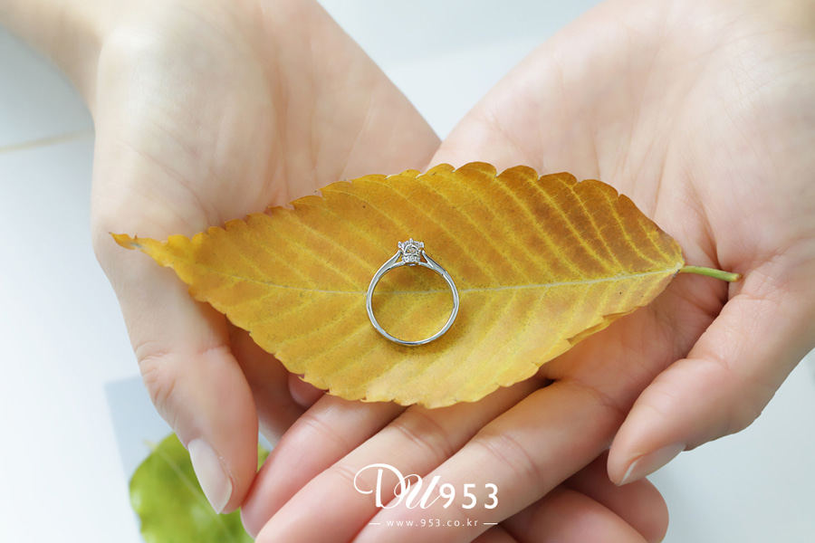 네스 LAB3부 - 아기자기한 디자인의 심플한 3부 랩그로운 다이아몬드 청혼반지